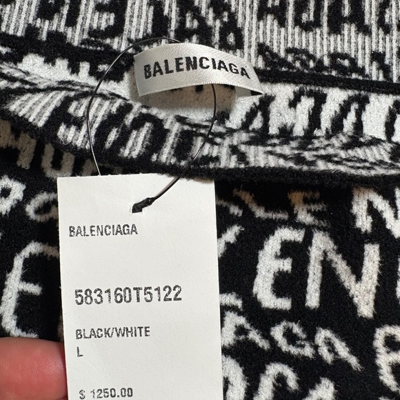 Balenciaga All-Over Logo Knit Skirt NWT - Picture 6 of 7